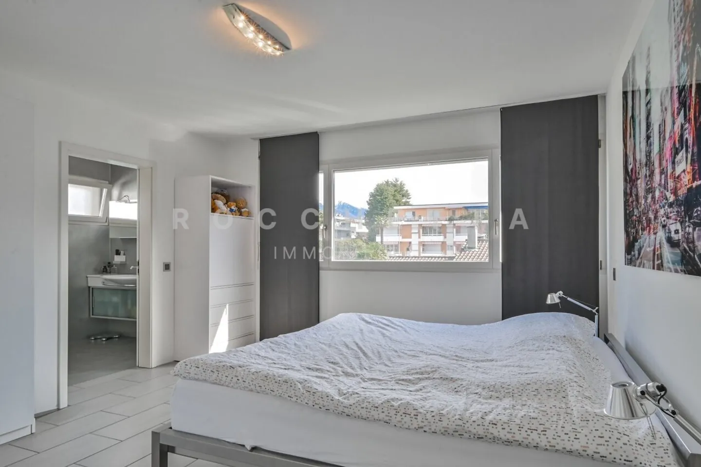 Moderna e raffinata Villa unifamiliare in posizione ricercata - Foto 8 di 14