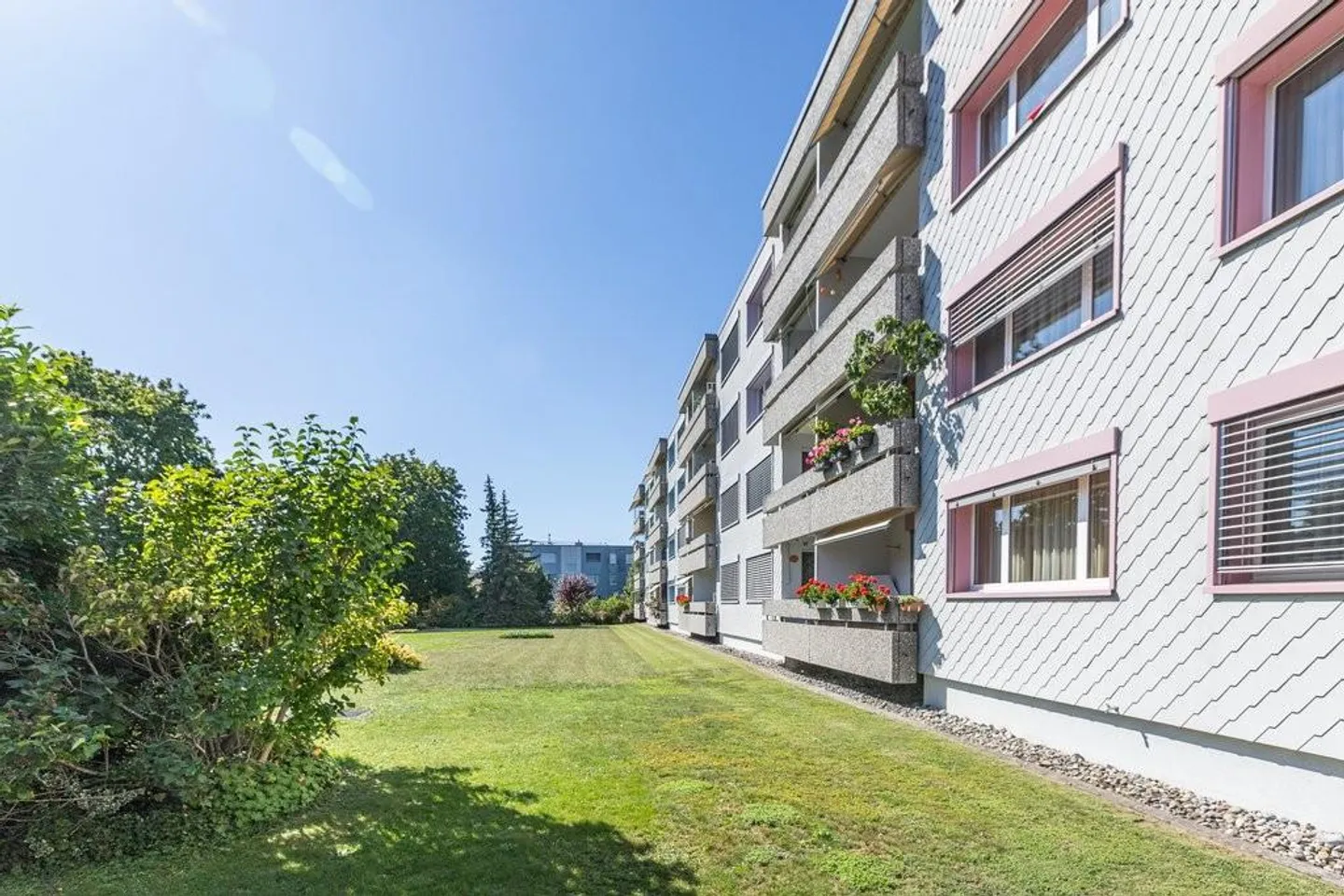 Cozy 2.5-room apartment for well-being - Photo 1 of 8