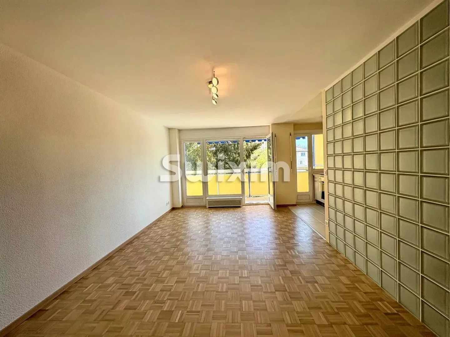 Studio moderno nel centro di Vevey - Foto 1 di 4