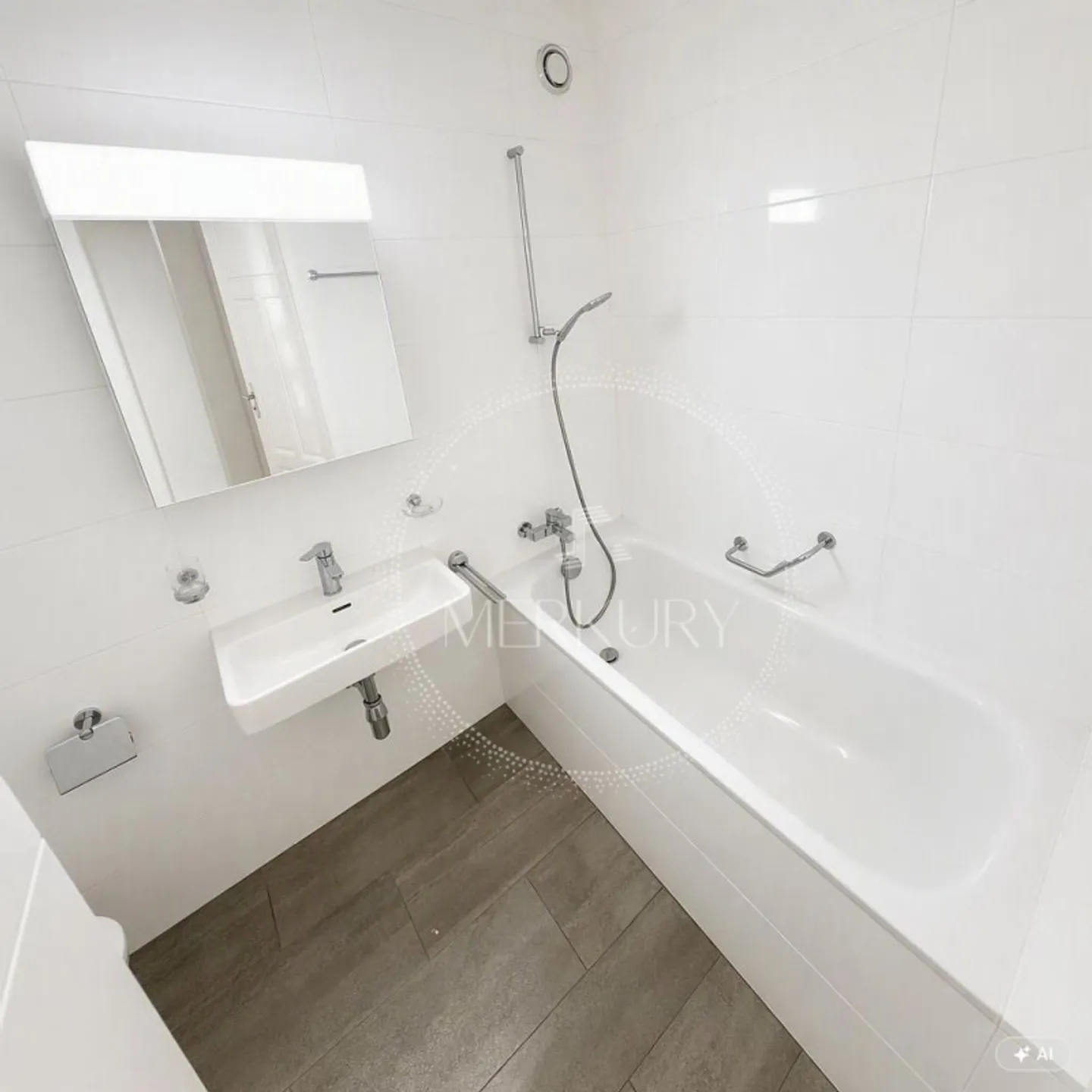 A charming 2.5-room apartment in the Vermont/Nations district - Photo 4 of 5