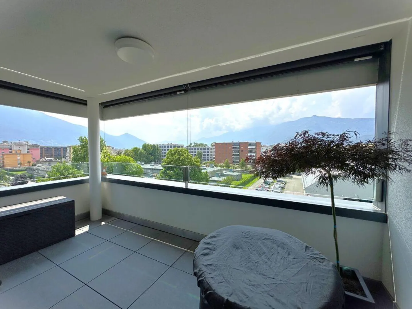 Elegante 3,5-Zimmer-Wohnung in Locarno - Foto 1 von 8