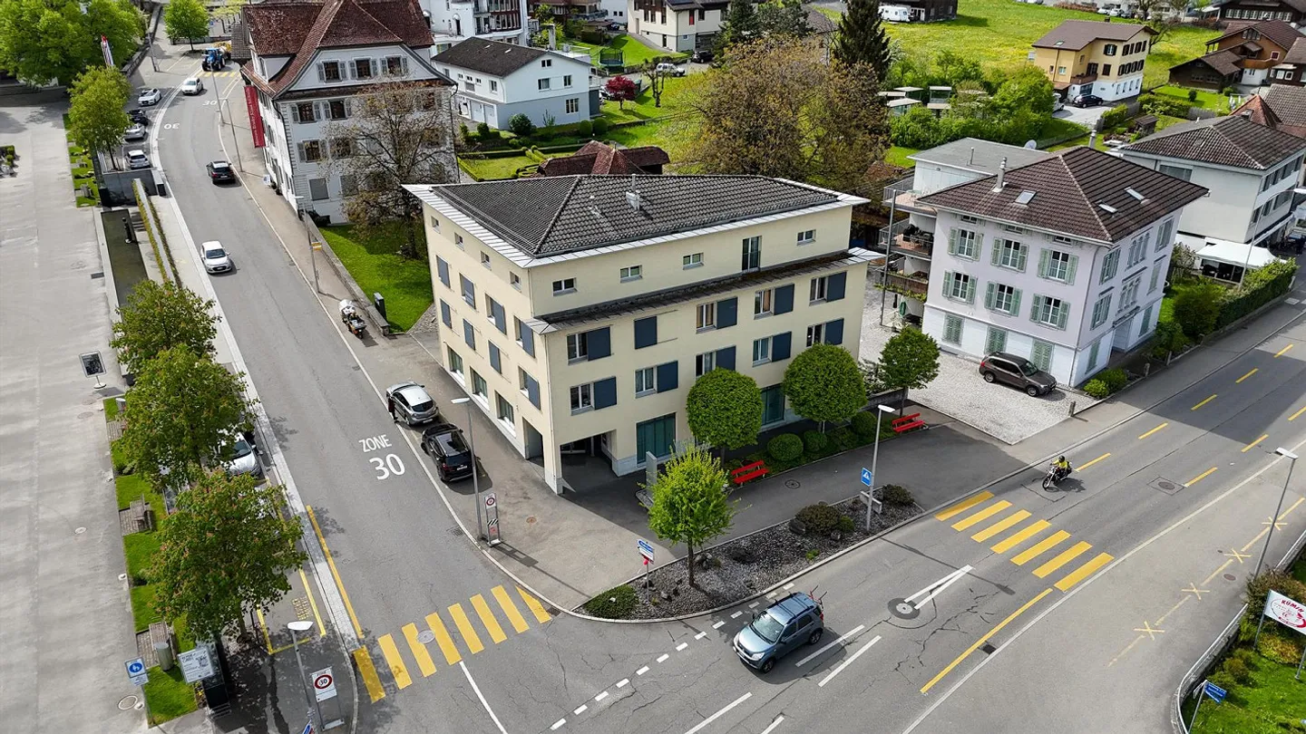 Business in Sachseln - Photo 1 of 7