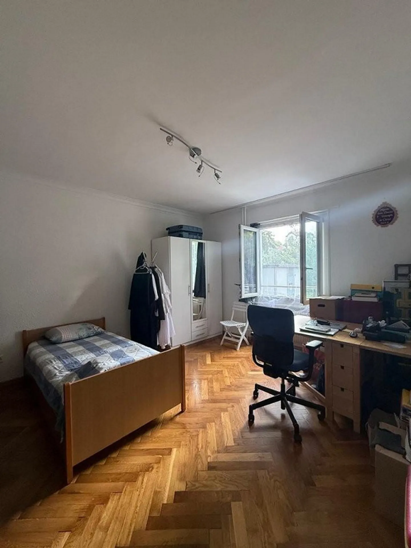 Appartement Charmant dans Quartier Familial - Photo 6 sur 8