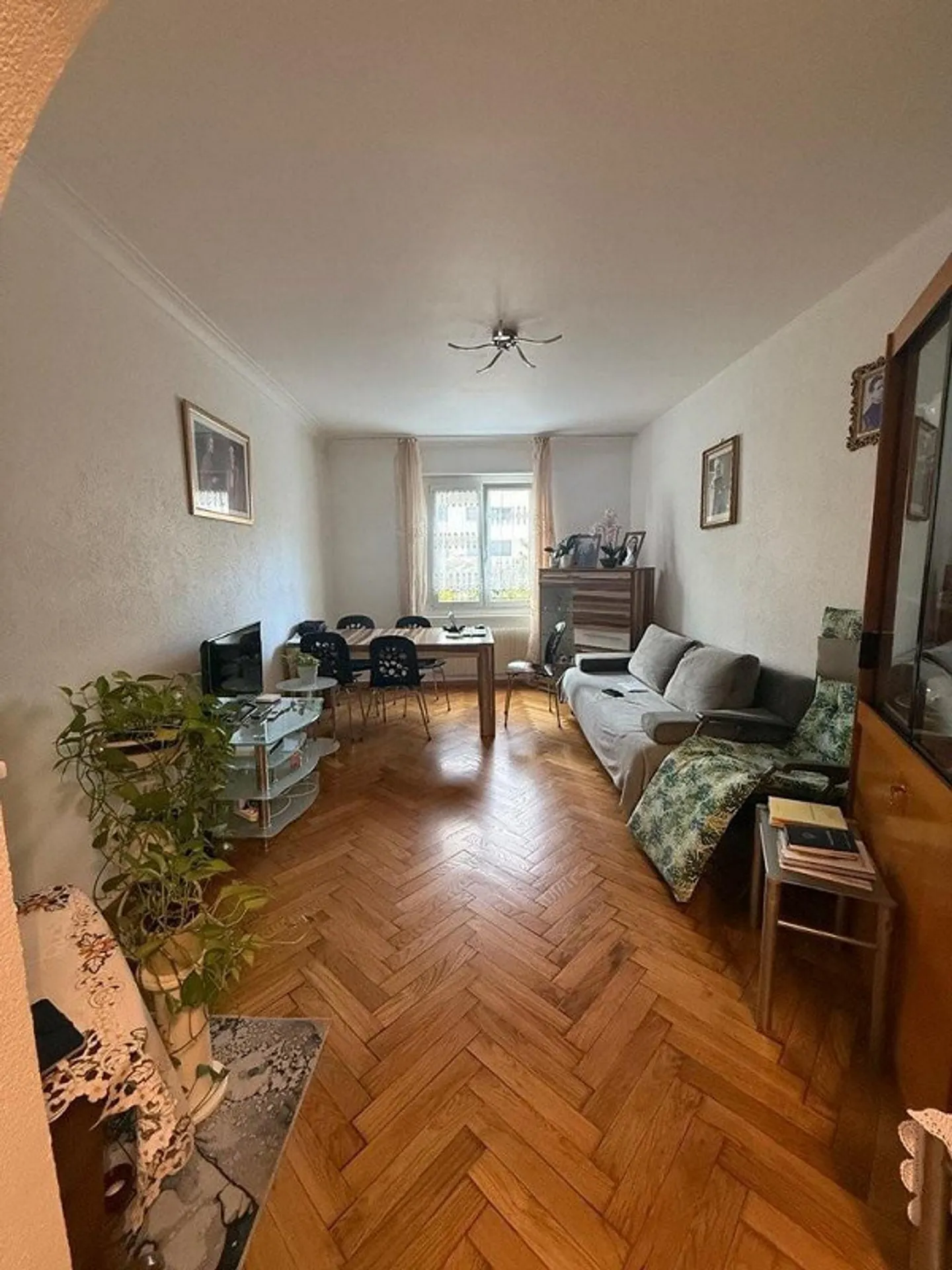 Appartement Charmant dans Quartier Familial - Photo 3 sur 8