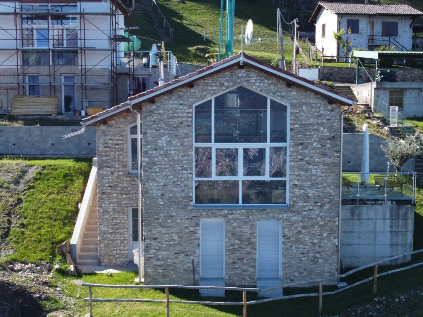 Oasis of Tranquility with Breathtaking View of Lake Maggiore - Monte di Vairano - Photo 8 of 11