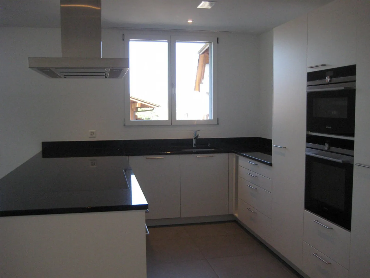 Modernes Apartment mit Balkon - Foto 7 von 8