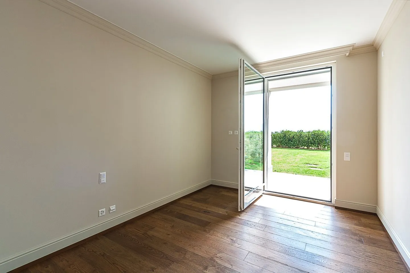 COLLINA D'ORO - À LOUER APPARTEMENT ENCHANTEUR AVEC JARDIN PRIVÉ ET VUE SUR LE LAC (réf. 002) - Photo 5 sur 19