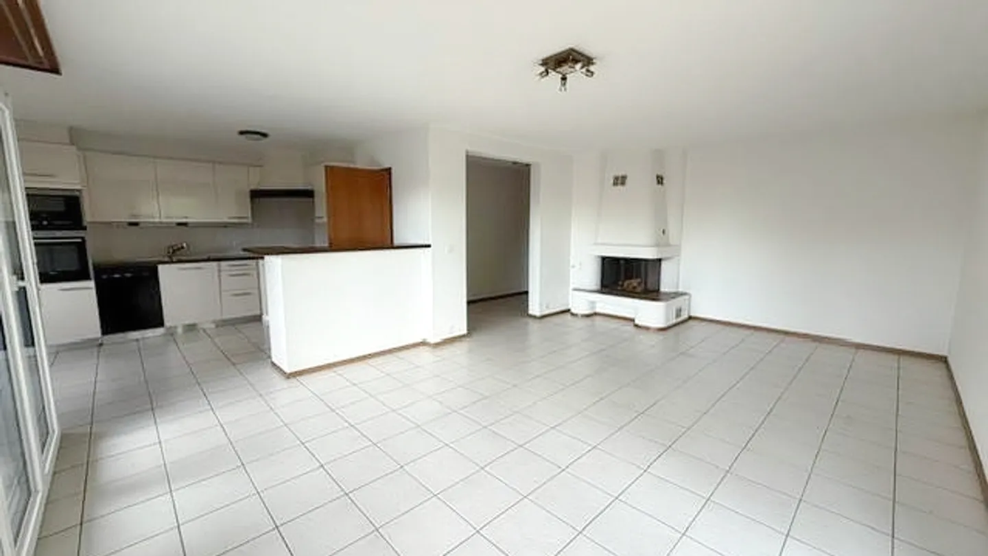Appartamento 5.5 locali (123 m2) con terrazza di 100 m2 a Savigny / VD - Foto 2 di 16