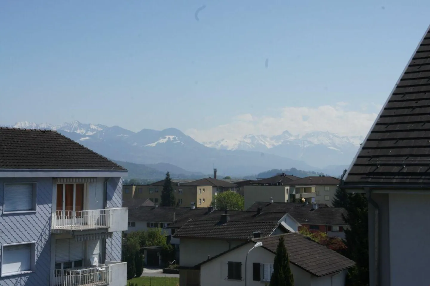 Soleggiato e adatto alle famiglie con un balcone attraente! - Foto 8 di 8