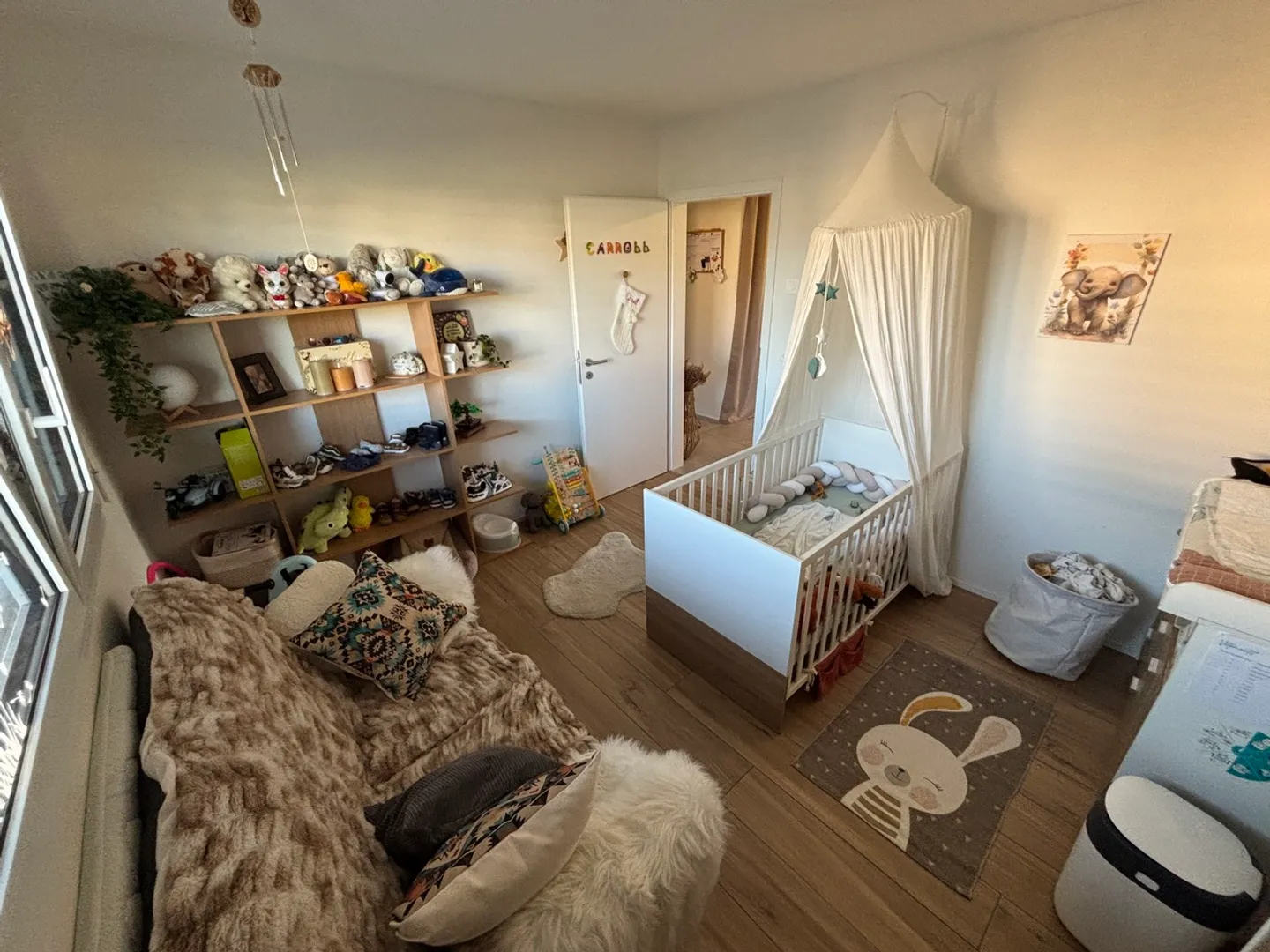 Schöne 3,5-Zimmer helle und moderne Wohnung, ruhig, in der Nähe von Geschäften - Foto 8 von 10