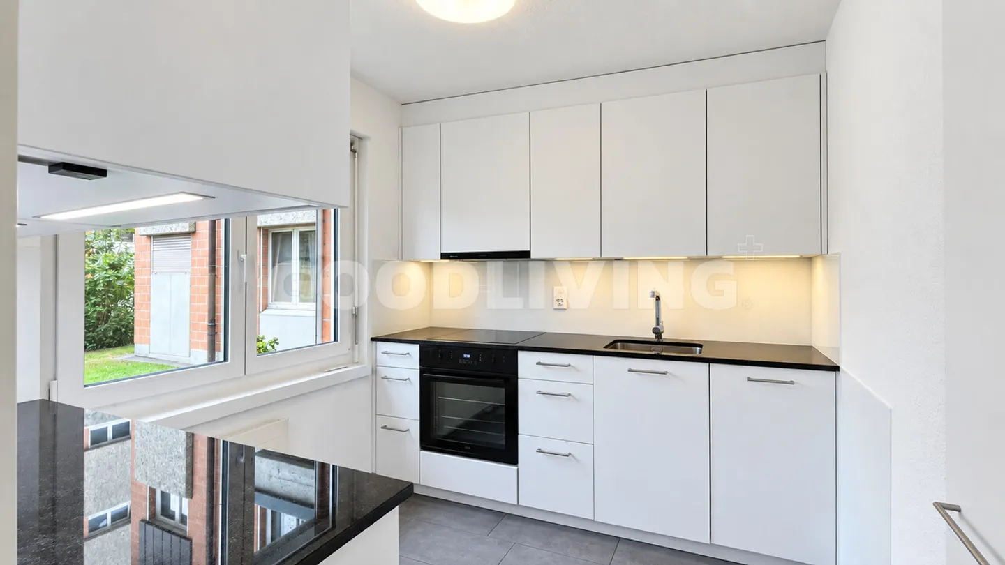 Well-maintained 2.5-room apartment with covered balcony and fireplace in Brüttisellen - Photo 3 of 6