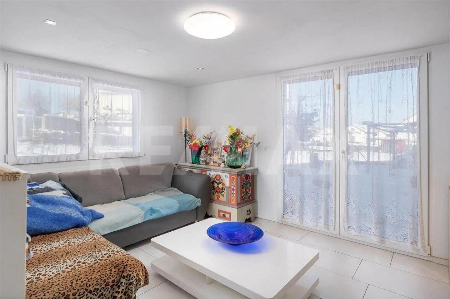 Charming and Potential-Filled 5.5-Room Single-Family House for Sale in Reichenburg SZ! - Photo 2 of 13