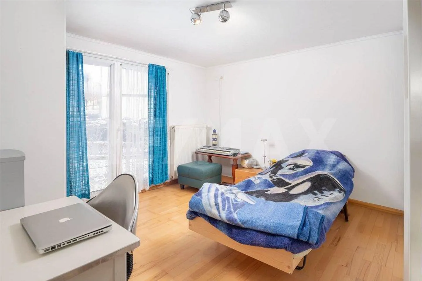 Charming and Potential-Filled 5.5-Room Single-Family House for Sale in Reichenburg SZ! - Photo 5 of 13