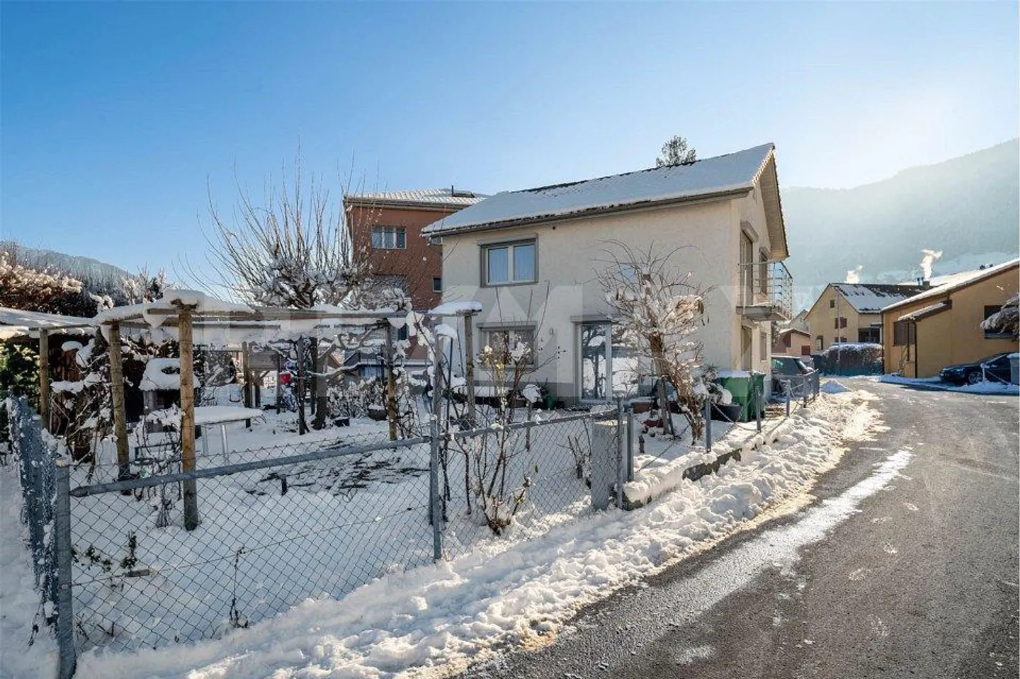 Charming and Potential-Filled 5.5-Room Single-Family House for Sale in Reichenburg SZ! - Photo 12 of 13