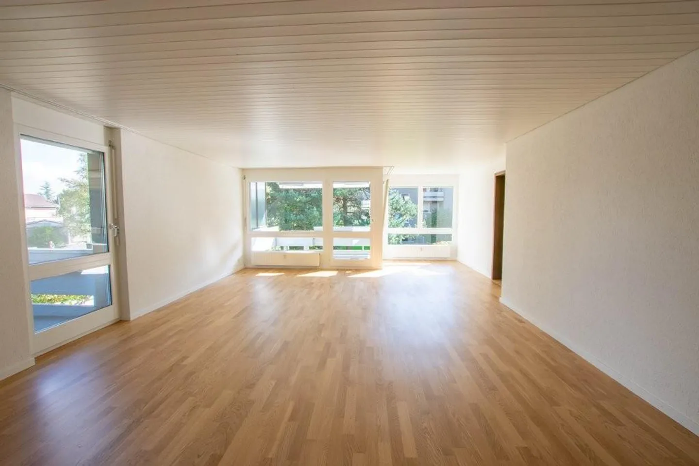 Appartamento ristrutturato di 4,5 stanze in affitto! - Foto 1 di 9