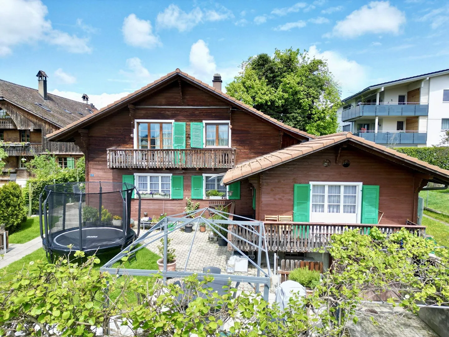 Gurmels: Edificio residenziale con due appartamenti indipendenti - Foto 1 di 8