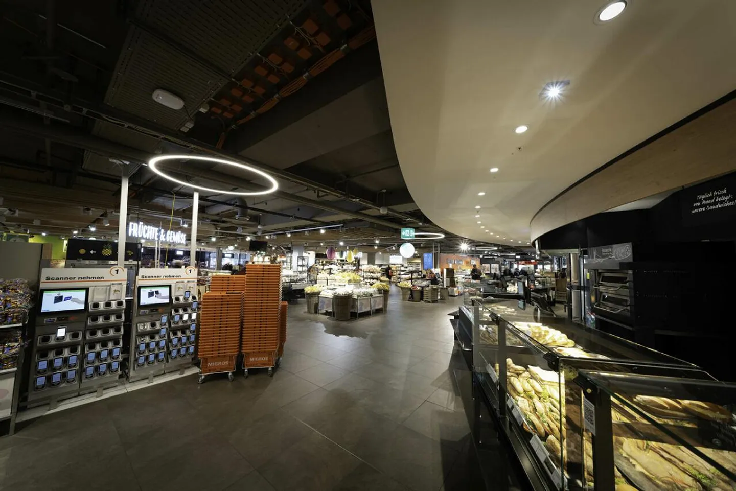 Retail space of approx. 670m² in shopping center - Migros Füllinsdorf - Photo 10 of 13