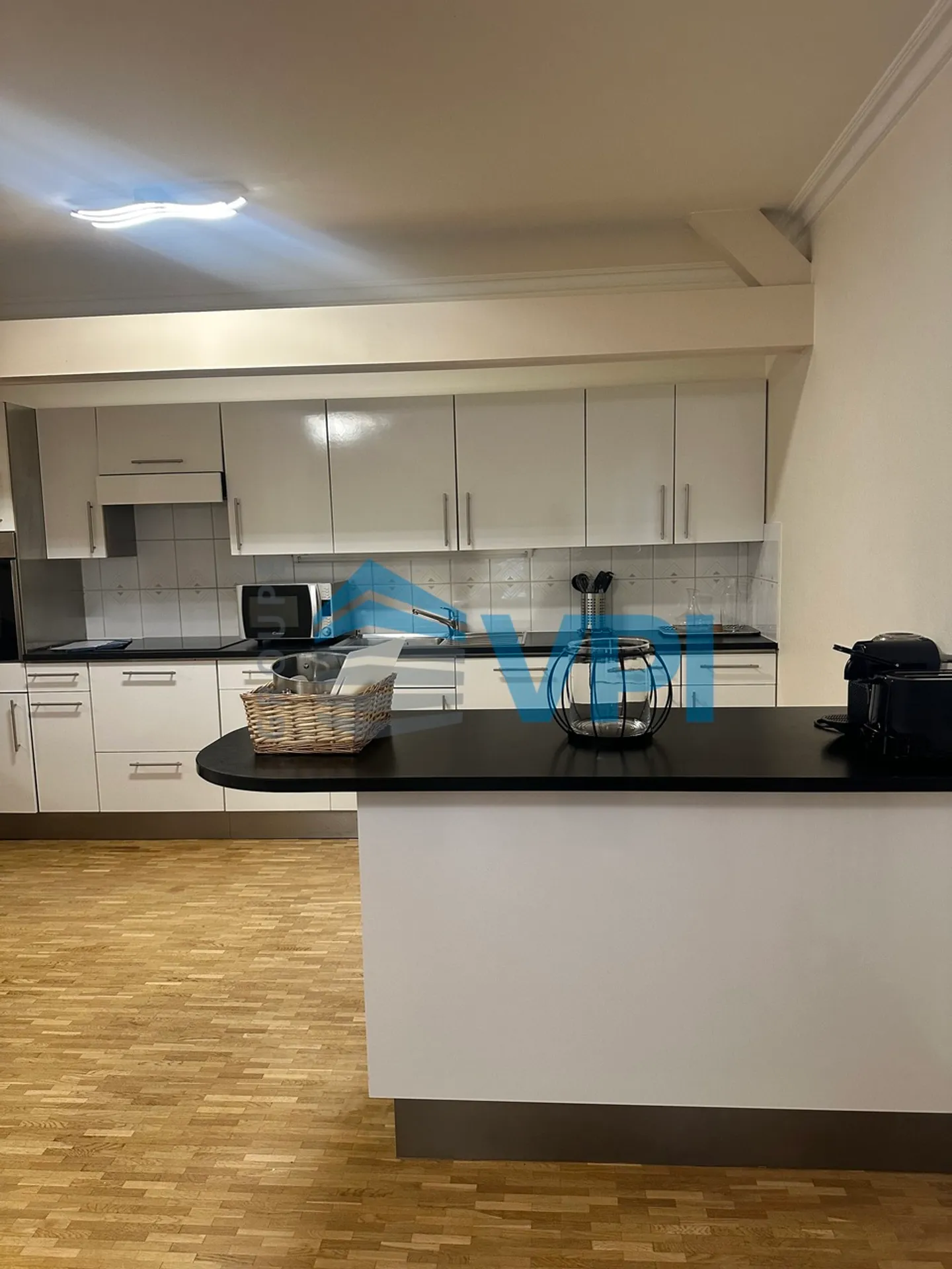 7-room apartment in Plainpalais - Photo 4 of 11