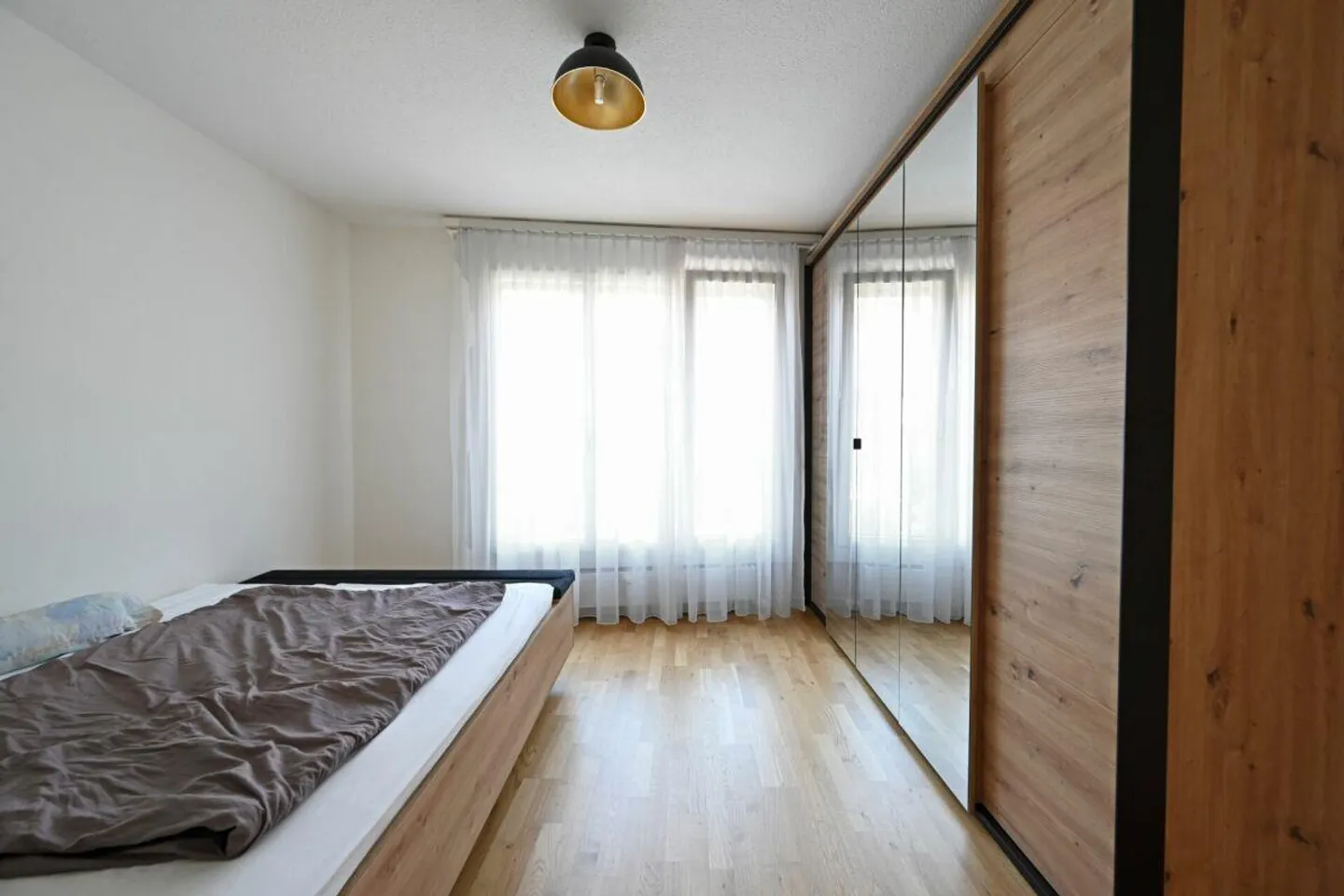 Renovated 2-room apartment on the raised ground floor with balcony - Photo 6 of 7