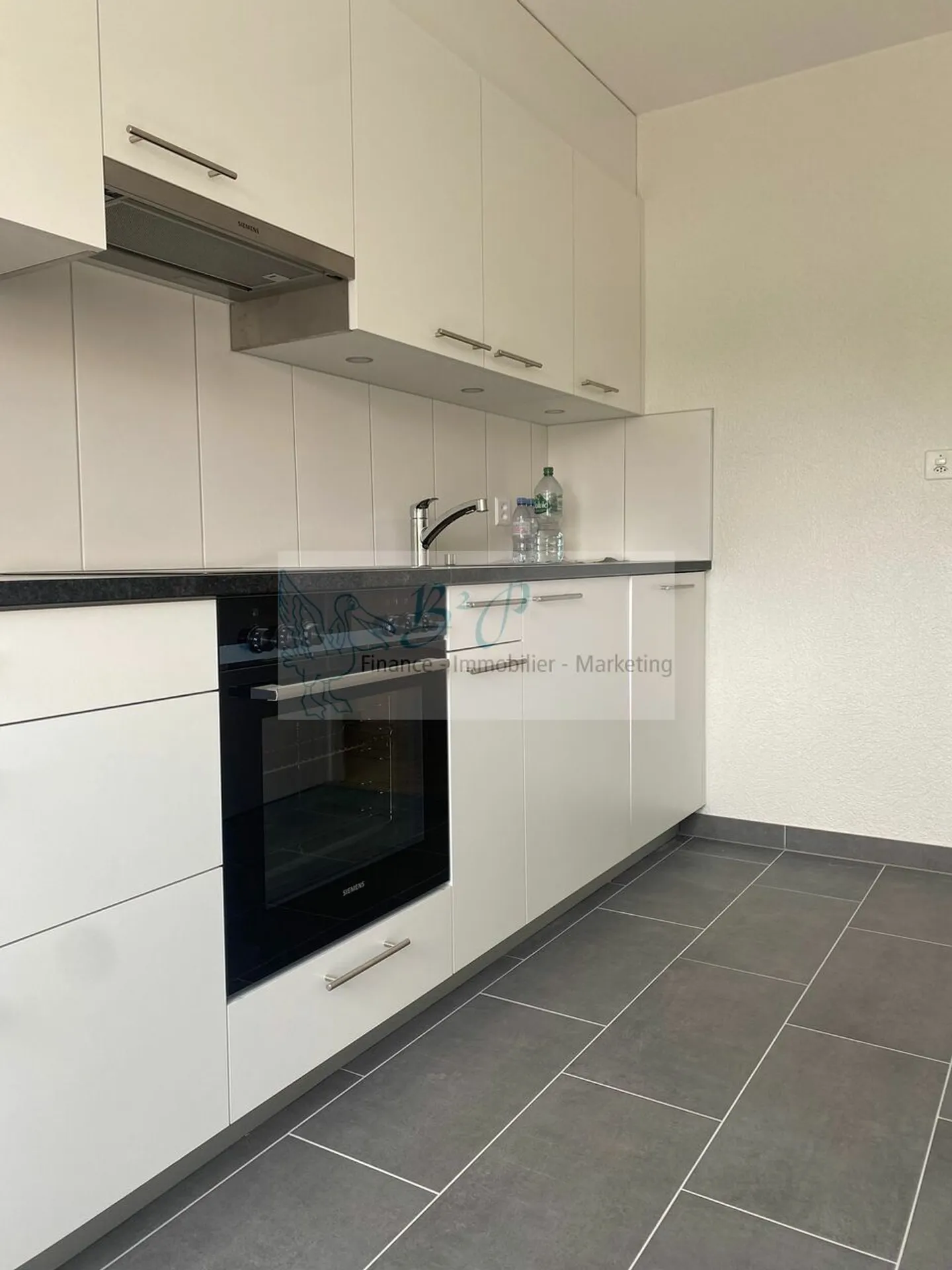 Apartment for rent - Photo 2 of 10