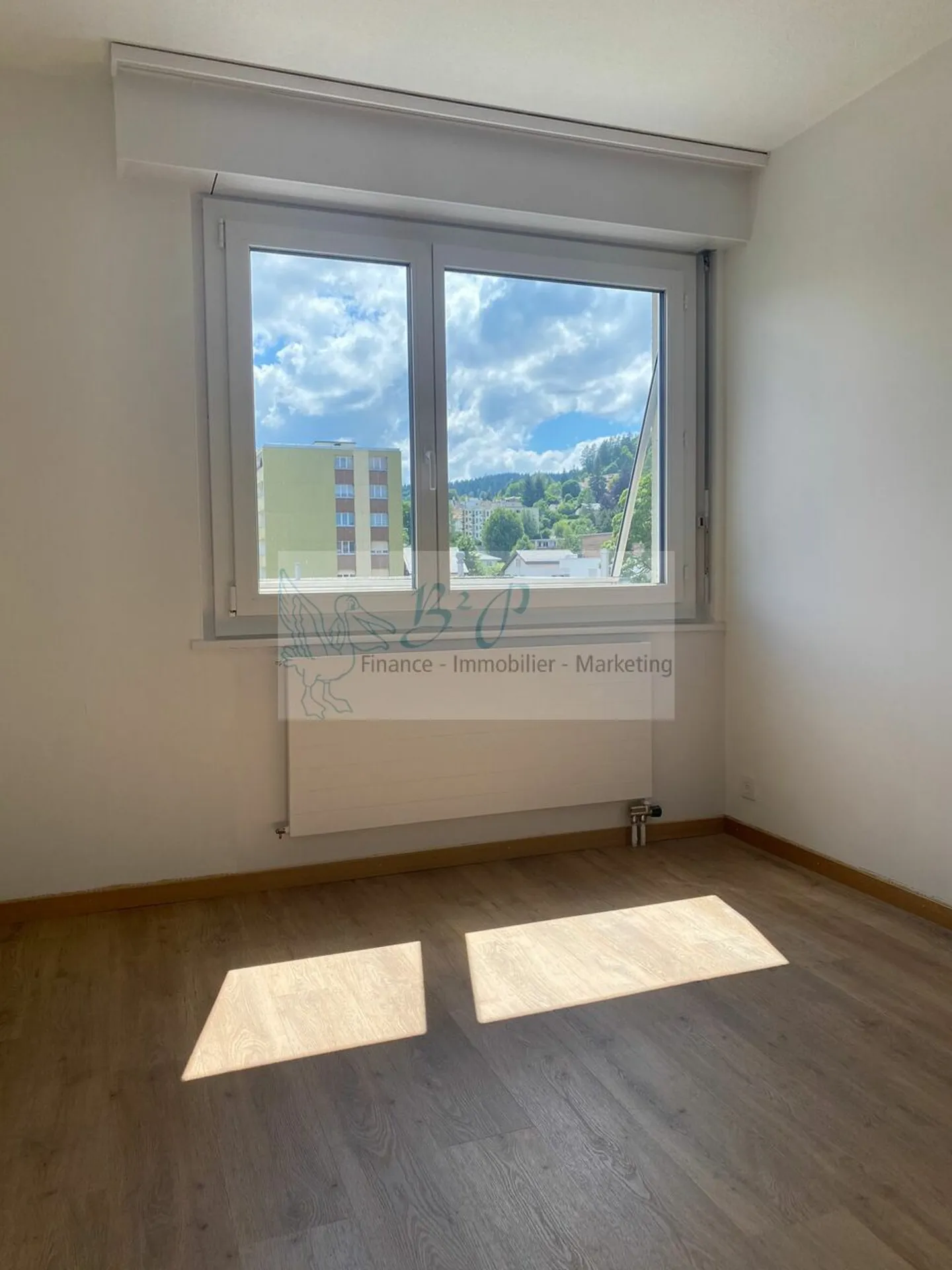 Apartment for rent - Photo 5 of 10