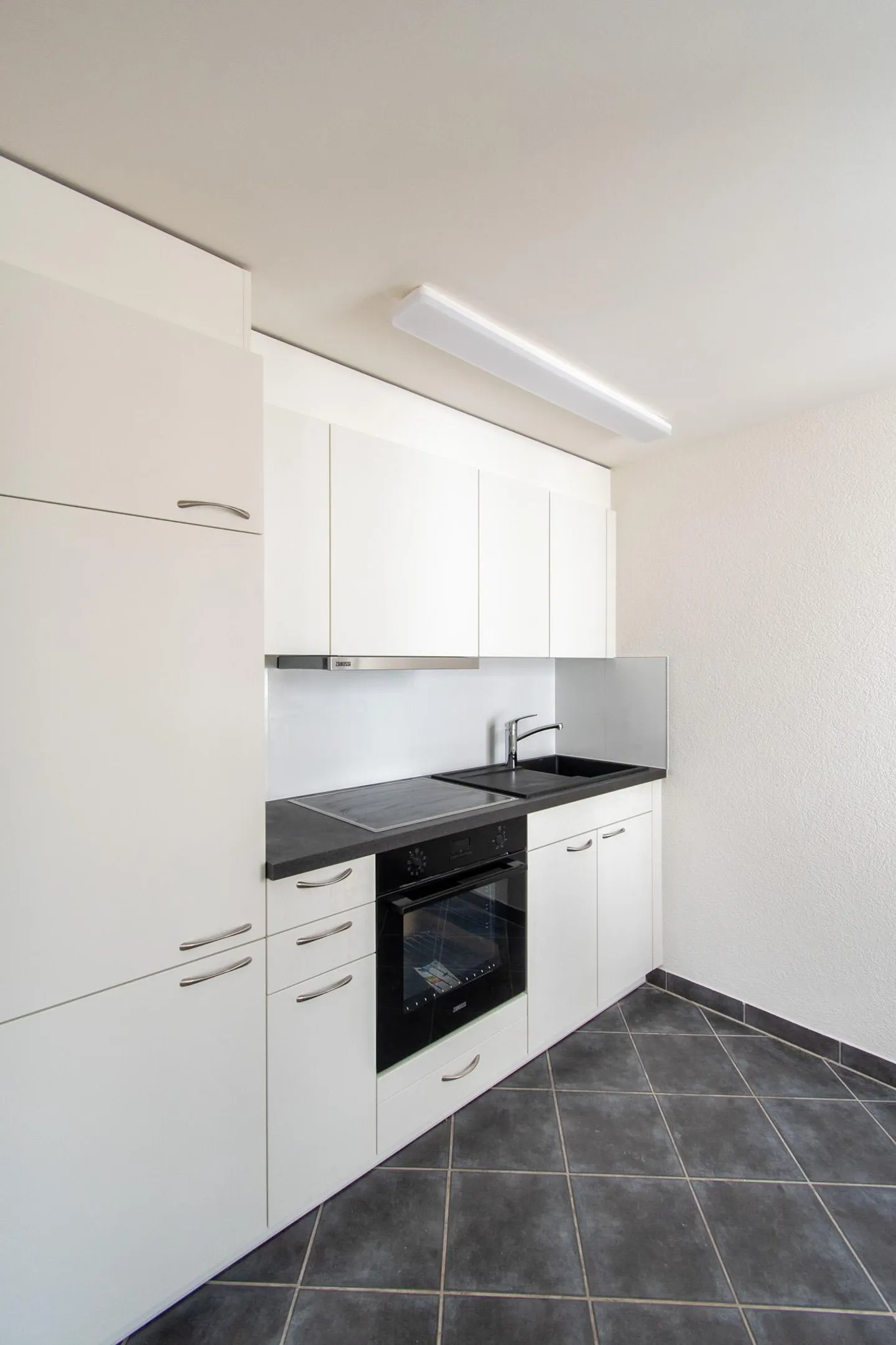 Central 1.5 room apartment - Photo 3 of 11