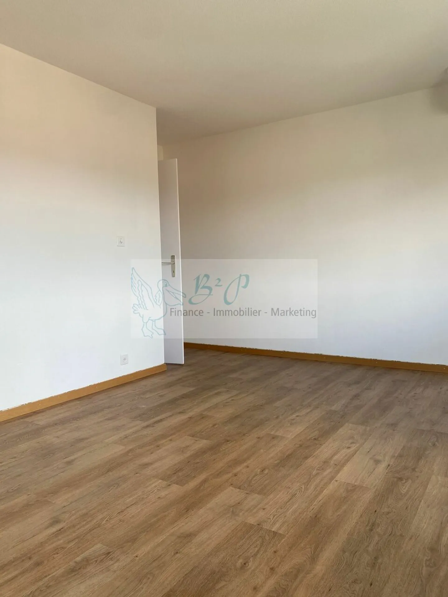 Apartment for rent - Photo 7 of 10