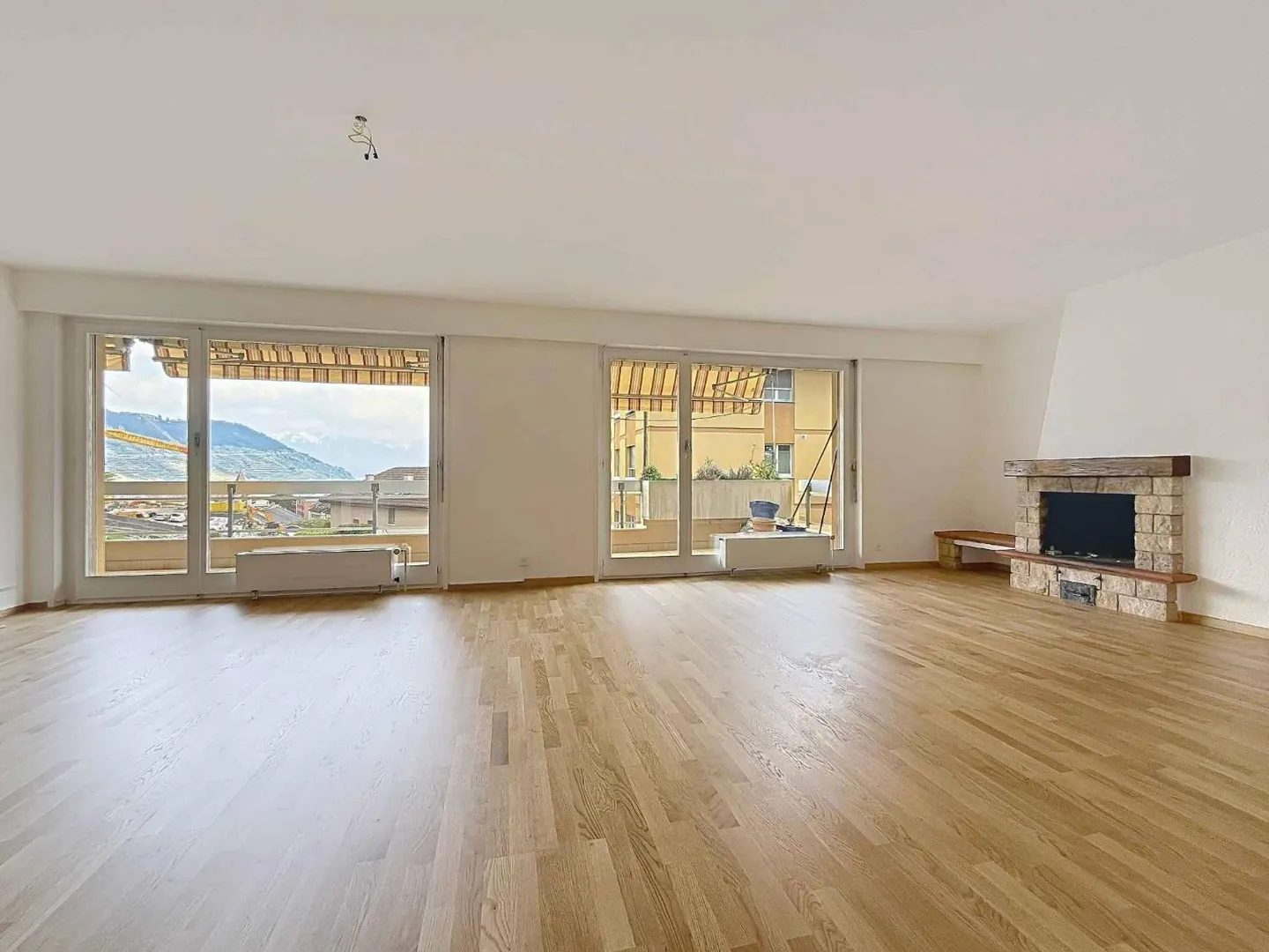 Sublime 4.5 room bright apartment - Grandvaux 18B - Photo 3 of 12