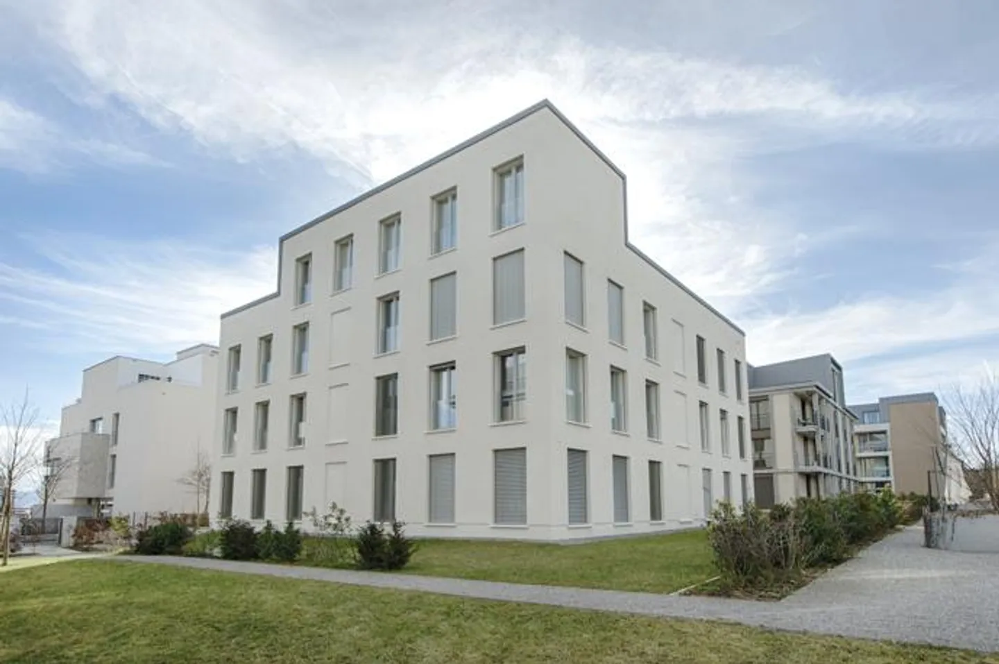 RENT WITHOUT DEPOSIT - Attractive living in an excellent location - Photo 1 of 7