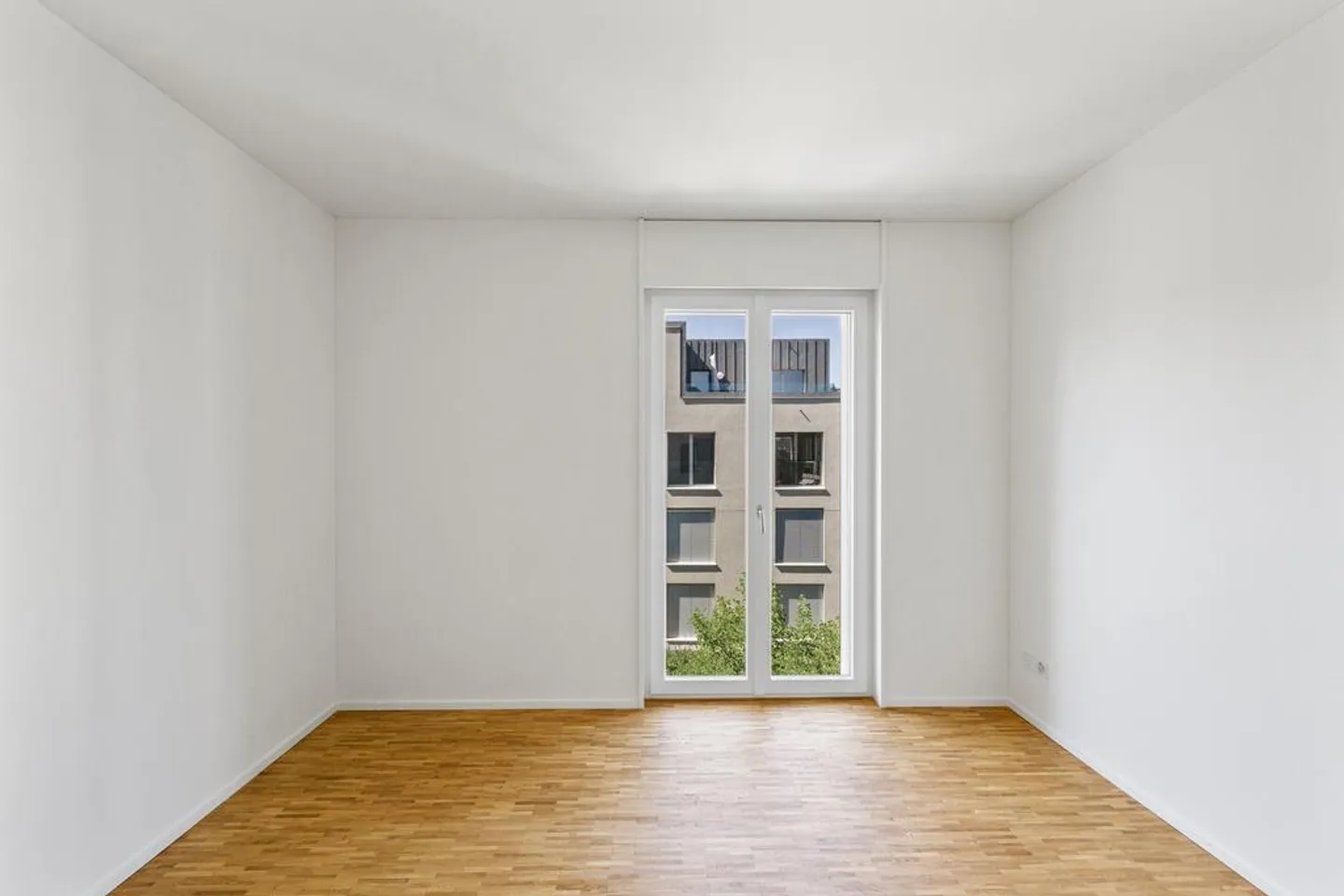 RENT WITHOUT DEPOSIT - Attractive living in an excellent location - Photo 4 of 7