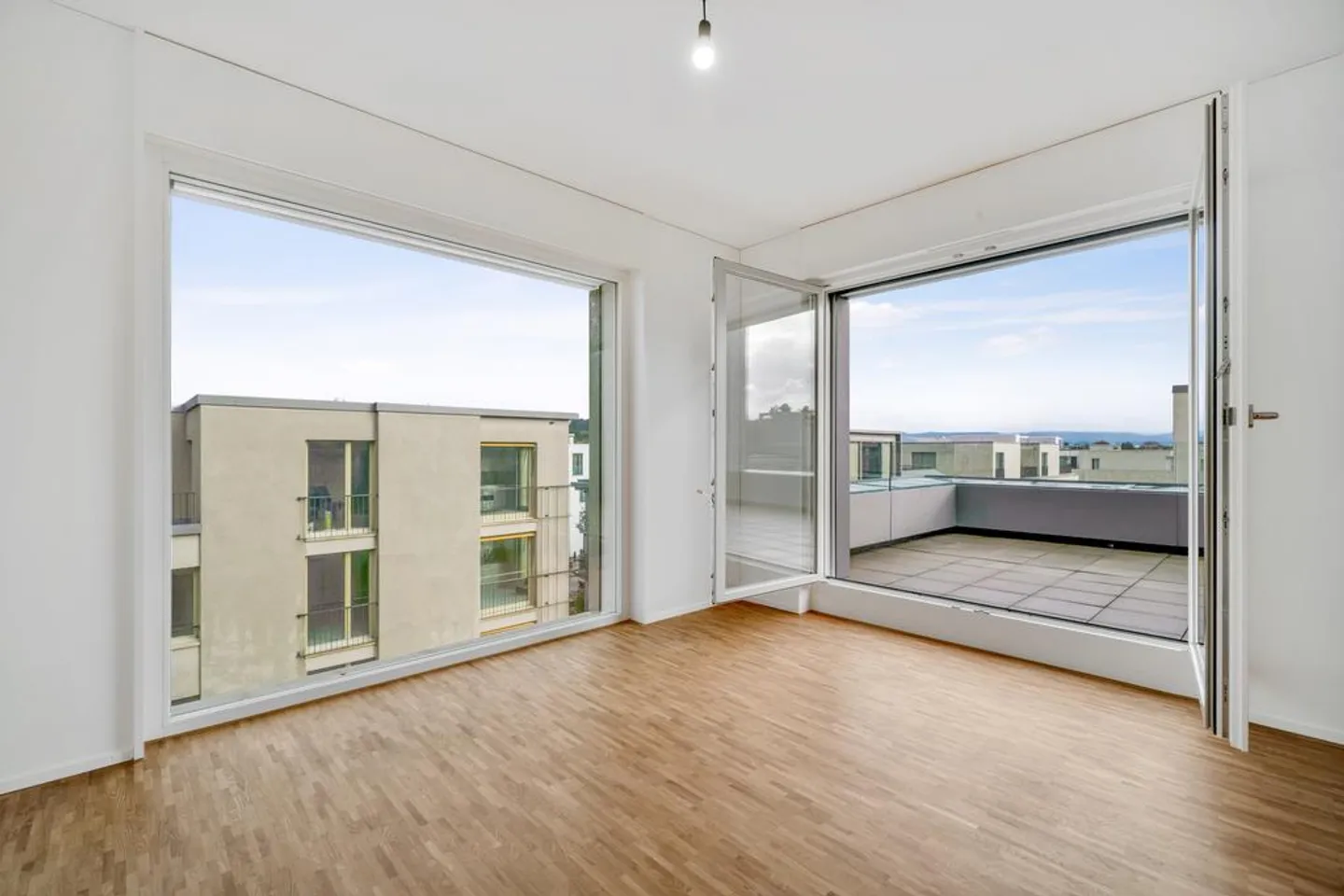 RENT WITHOUT DEPOSIT - Attractive living in an excellent location - Photo 5 of 7