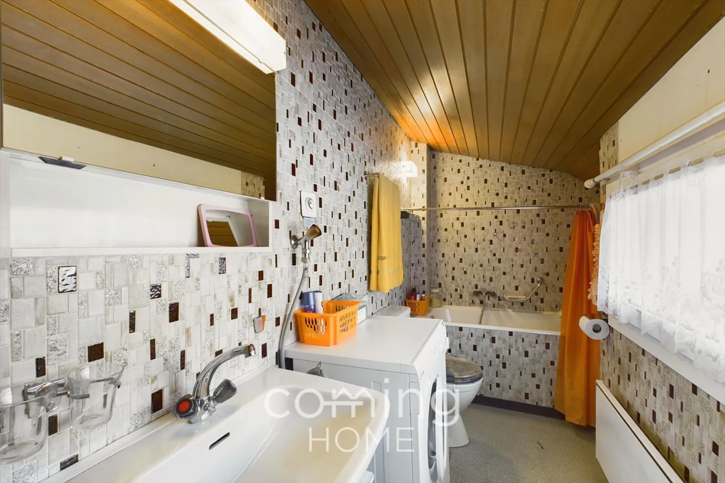 Chalet in Termen - with traditional charm, view and great renovation potential - Photo 9 of 13