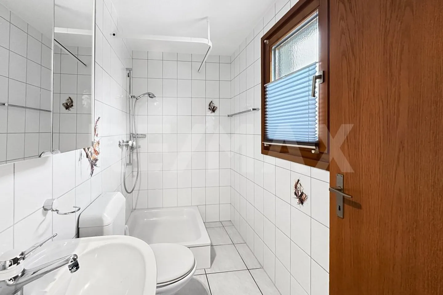 More than four walls - a home with everything that belongs to it - Photo 7 of 13