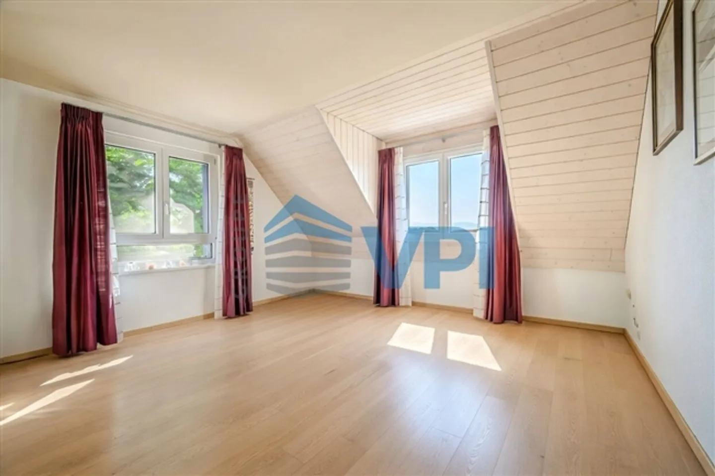 Appartement de luxe avec 6,5 pièces + cuisine - Photo 4 sur 8