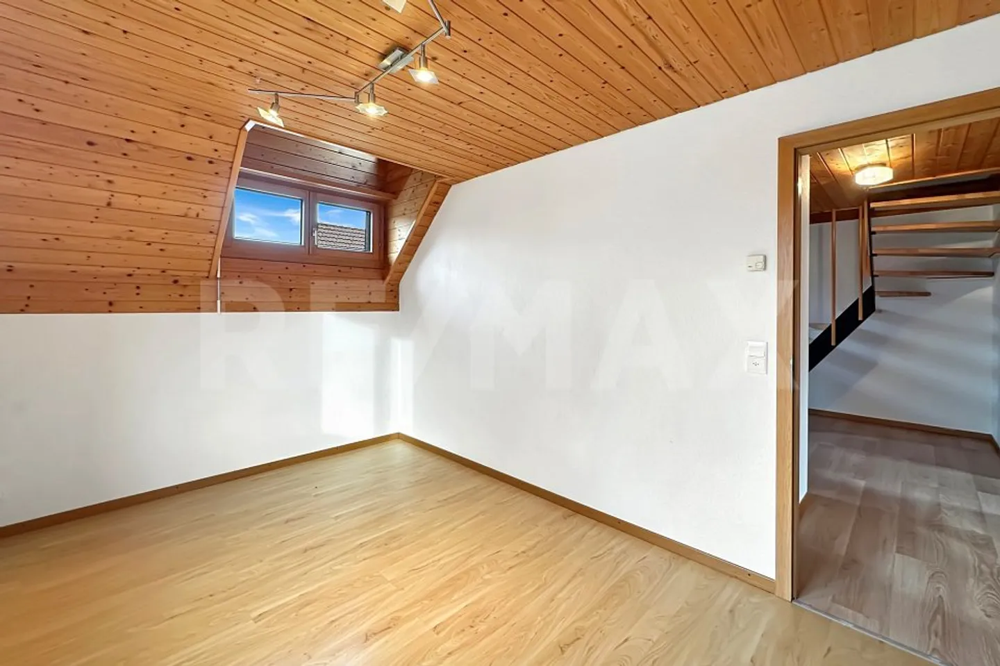 More than four walls - a home with everything that belongs to it - Photo 12 of 13