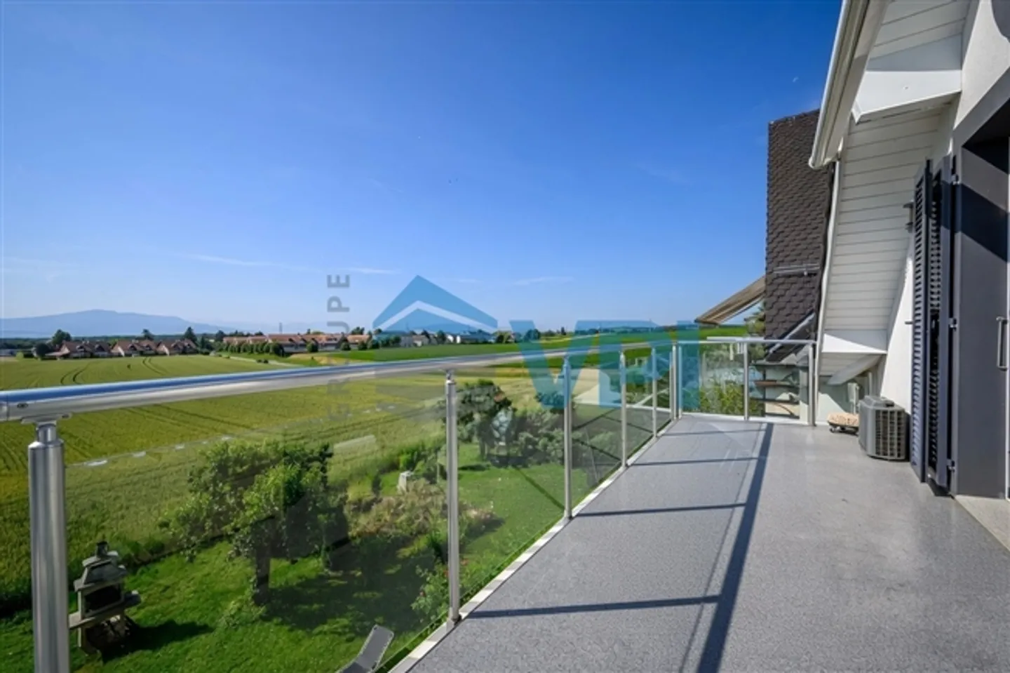 Appartement de luxe avec 6,5 pièces + cuisine - Photo 8 sur 8