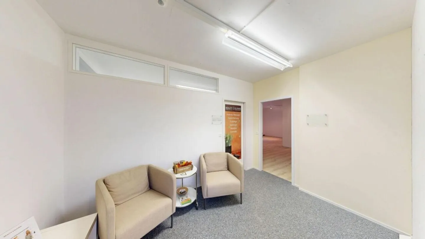 Lavorare con stile: Il tuo spazio commerciale di 37 m² con area reception nel 'Gwand' Merenschwand - Foto 5 di 12