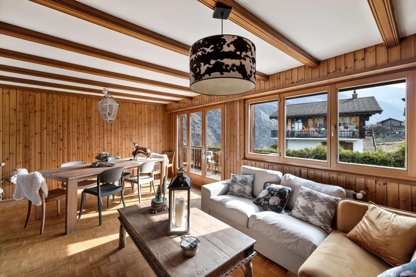 Wunderschöne Wohnung im Chalet-Stil - Foto 1 von 8