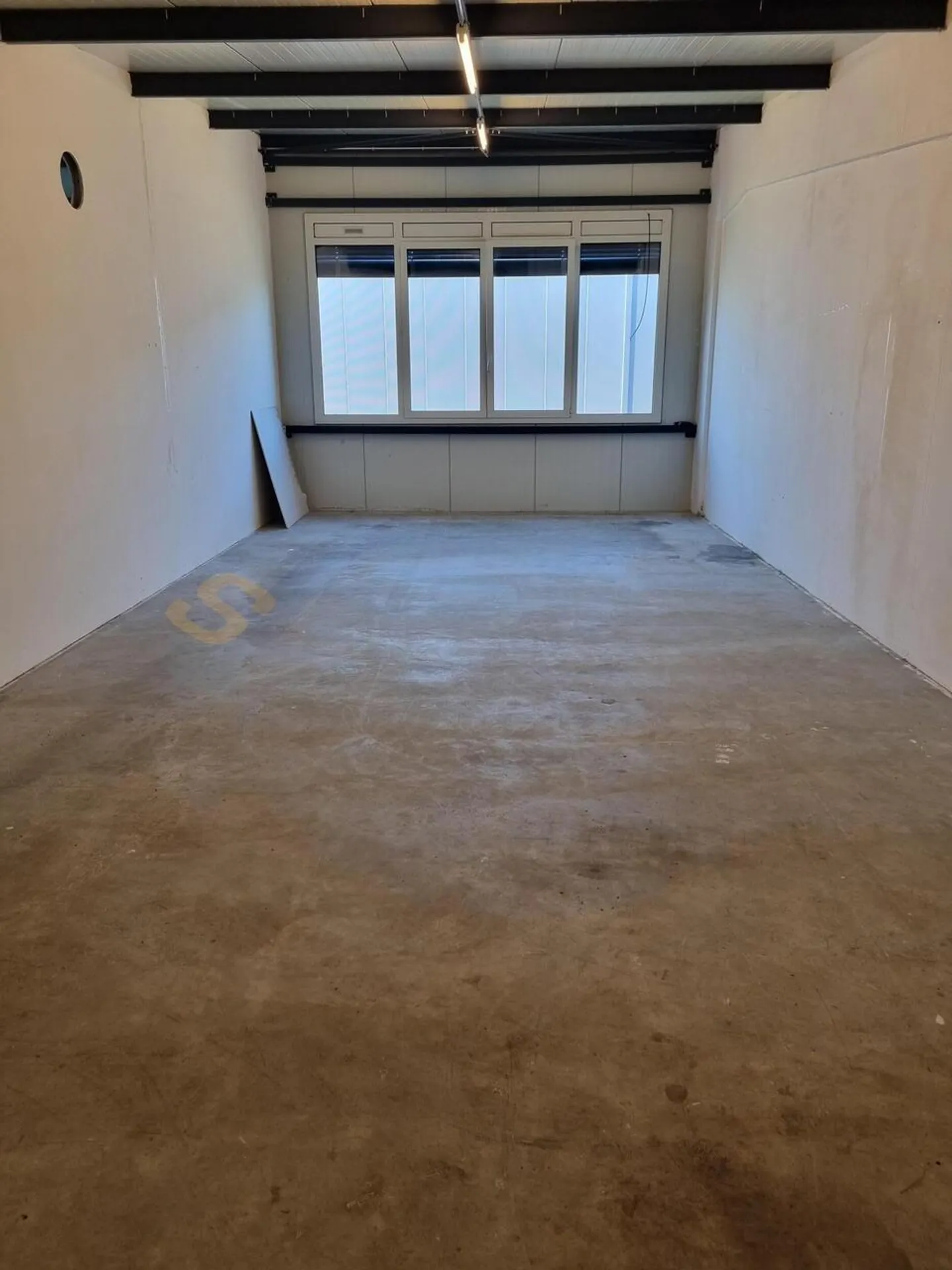 120 m2 storage on the first floor - Box number 134 and 135 - Photo 5 of 5