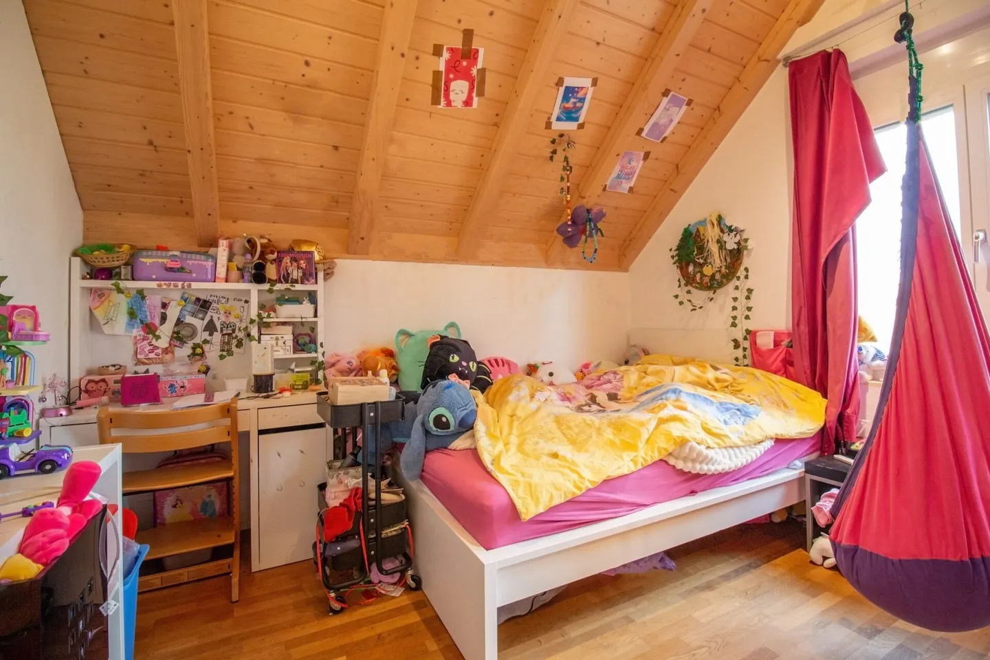 Detached Single-Family House with Swimming Pool - Photo 11 of 16