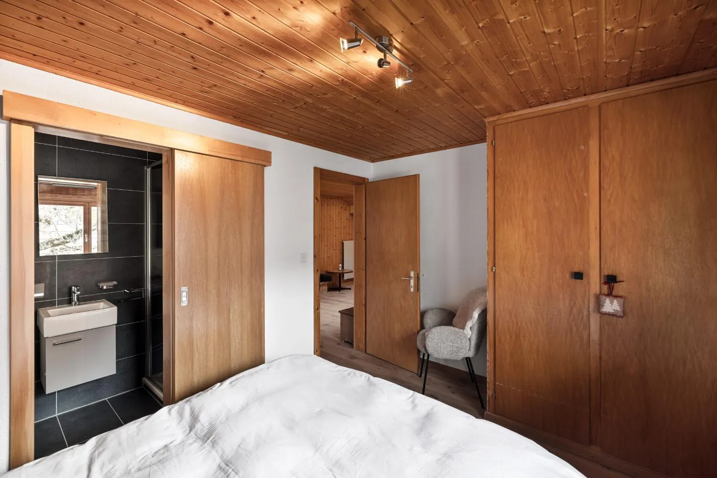 Wunderschöne Wohnung im Chalet-Stil - Foto 5 von 8