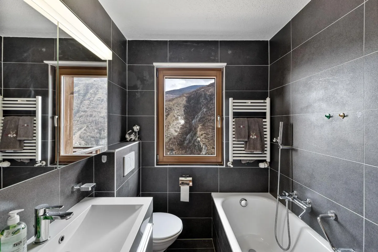 Wunderschöne Wohnung im Chalet-Stil - Foto 6 von 8