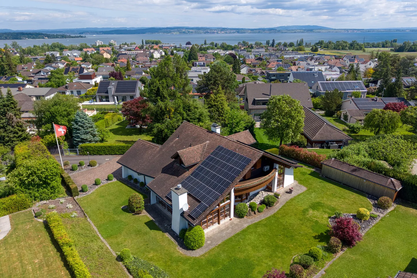 Geräumiges Einfamilienhaus - Foto 1 von 8