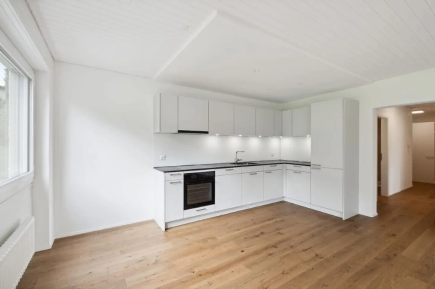 Appartement 2.5 pièces avec balcon et beaucoup de lumière à Köniz - Photo 3 sur 10