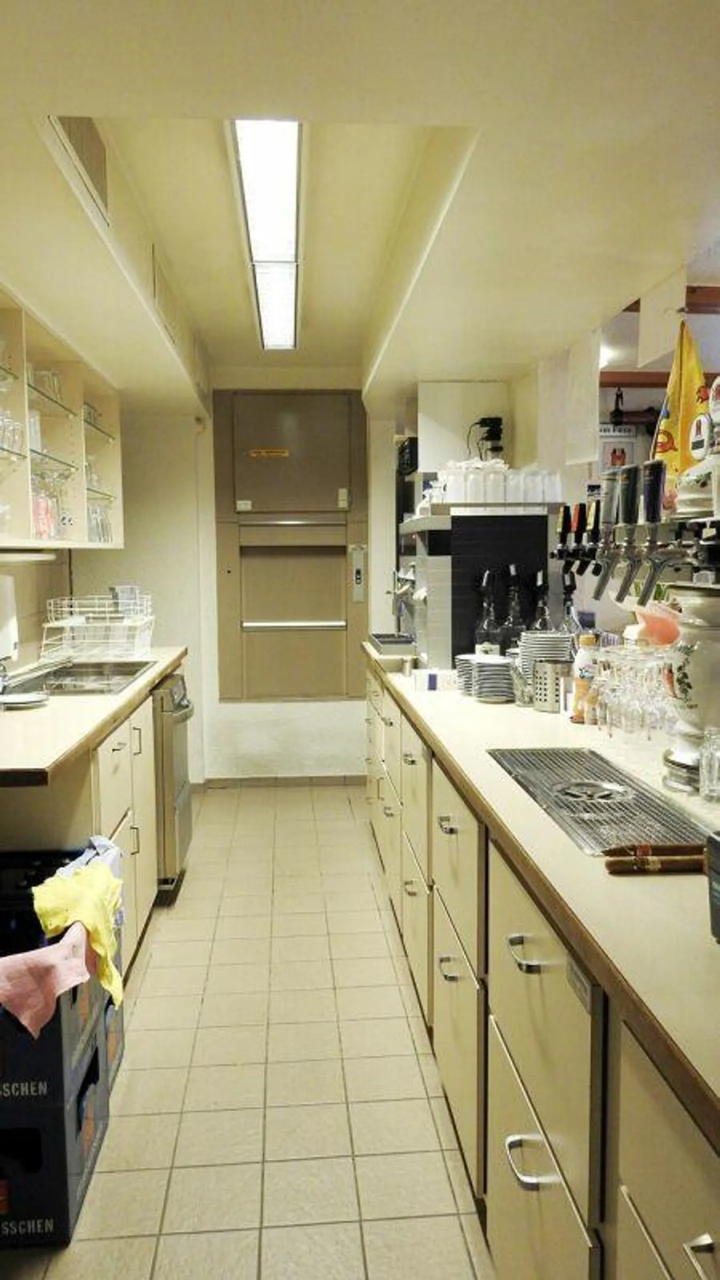 Restaurant Central with Apartment and Garage - Photo 9 of 30