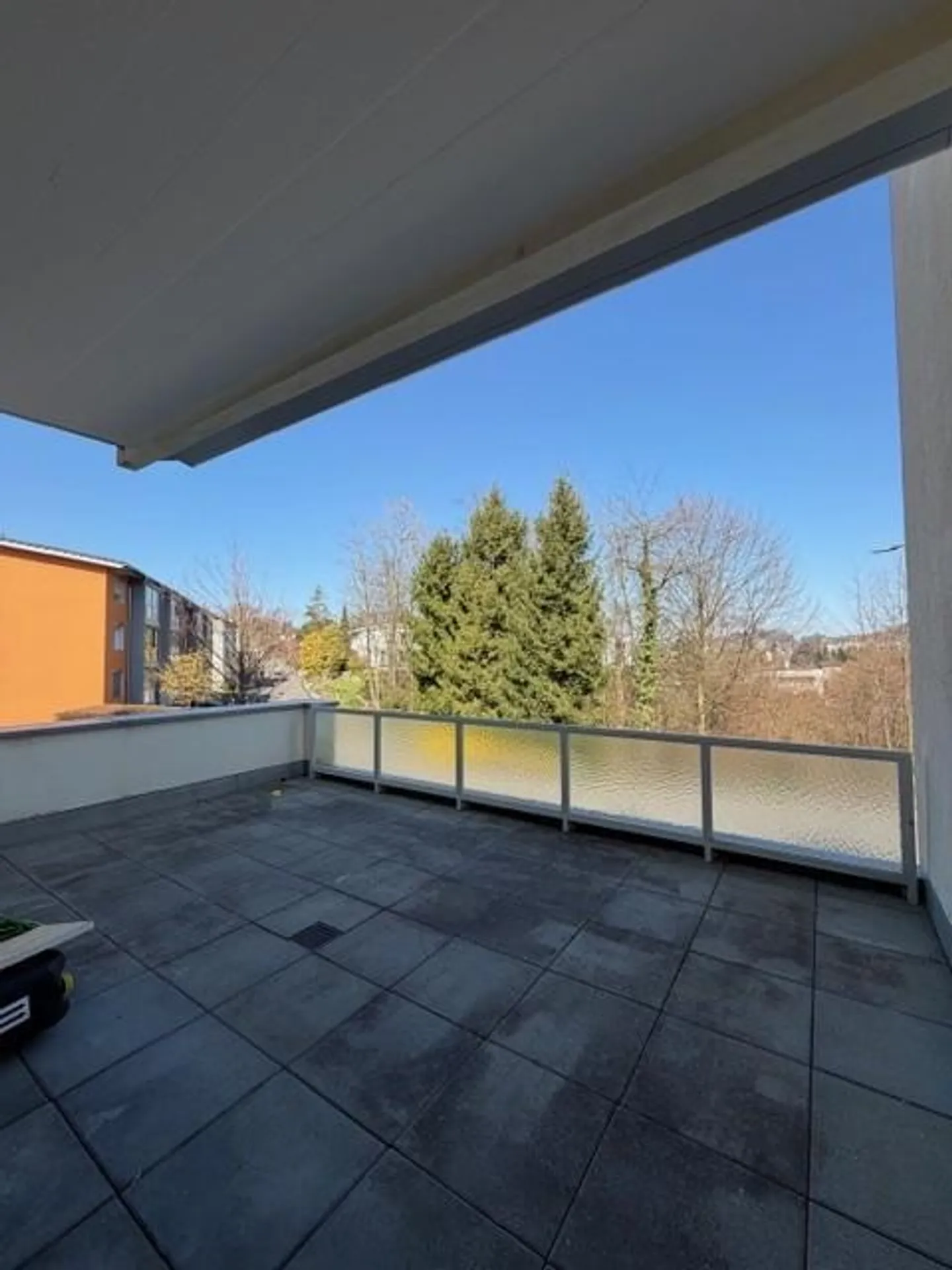 Appartamento familiare attraente con grande terrazza a Lucerna - Foto 3 di 11