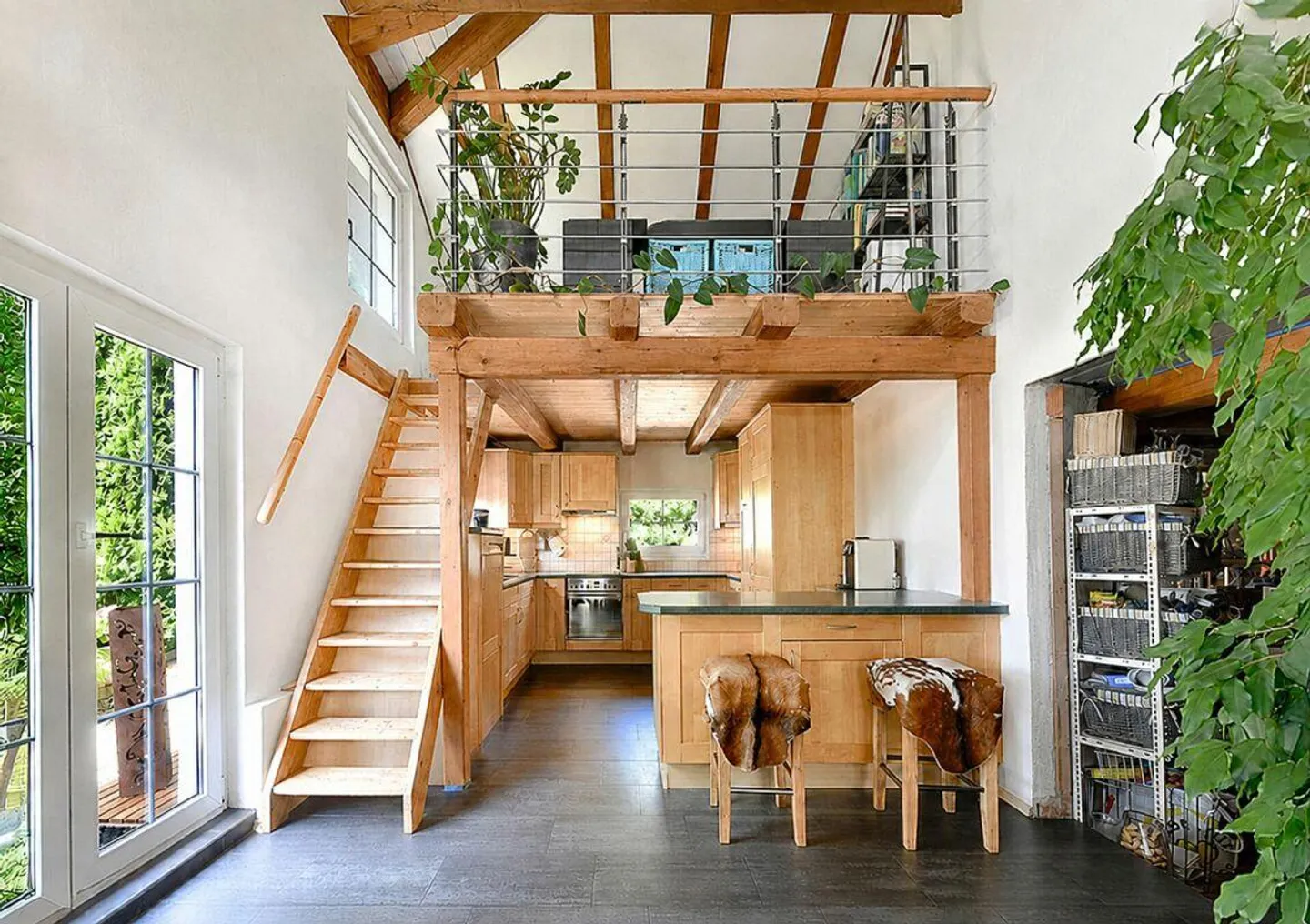 5.5-Room Farmhouse Half Above the Fog with a Wide View - Photo 7 of 21