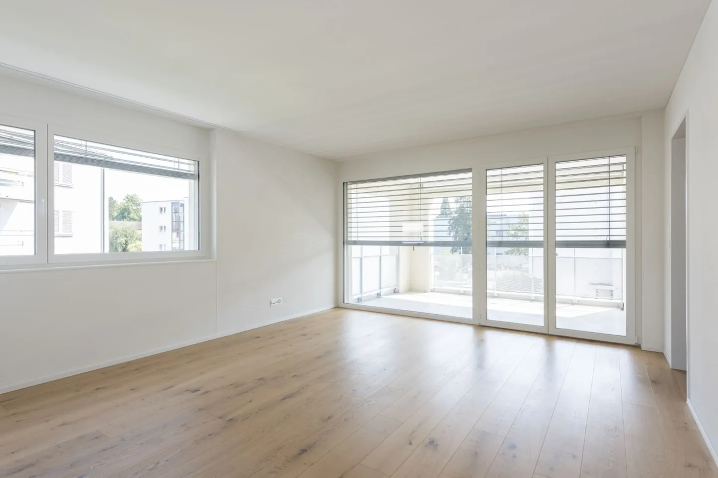 Modern apartment seeks new tenants - Photo 4 of 6