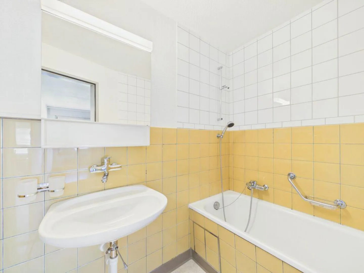 Renovierte Wohnung mit Sitzplatz - Foto 2 von 9