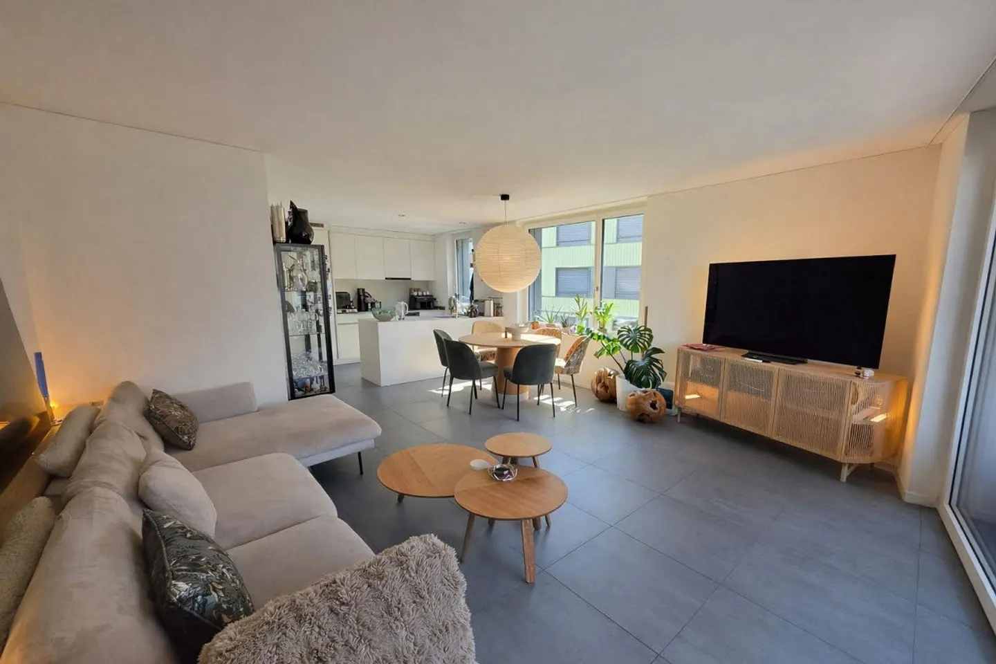 Appartamento di 4.5 locali con vista sulla foresta a Freienbach - Foto 2 di 14